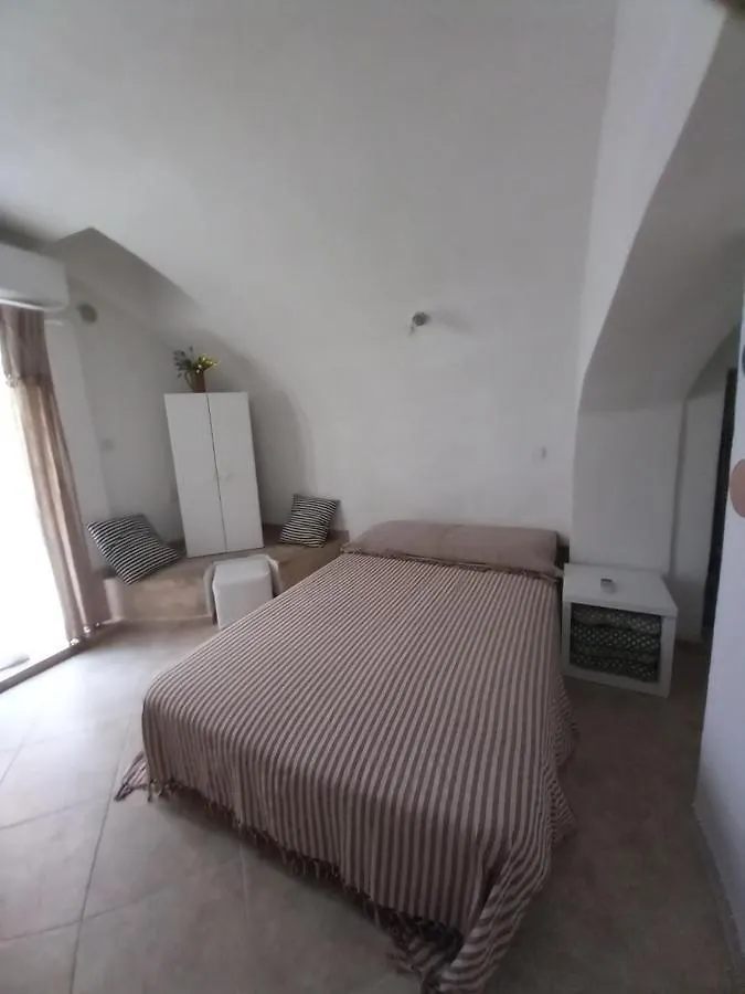 רוביני Bunari Studio Apartment